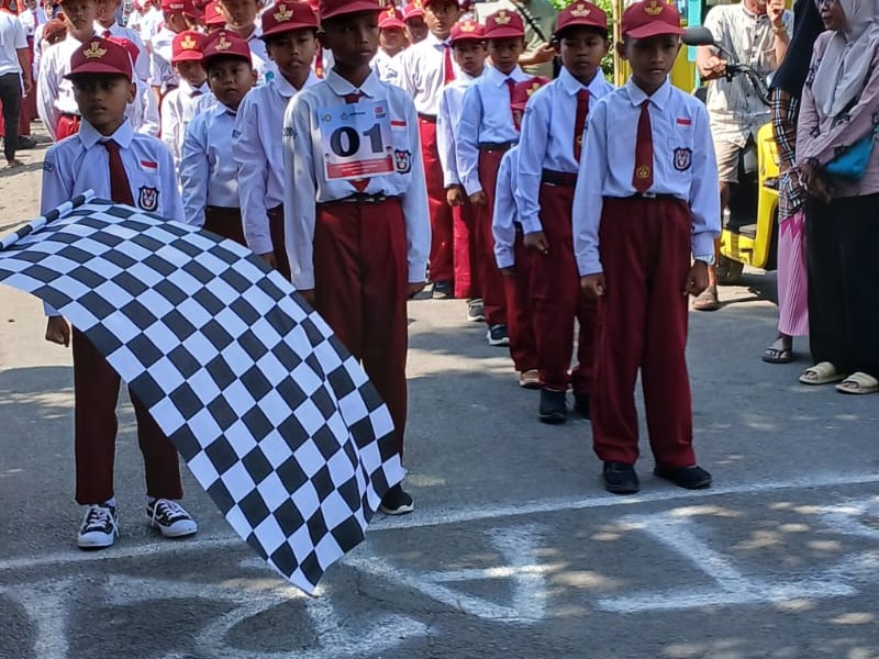 Kegiatan Gerak Jalan SD Tingkat Kecamatan Mangaran