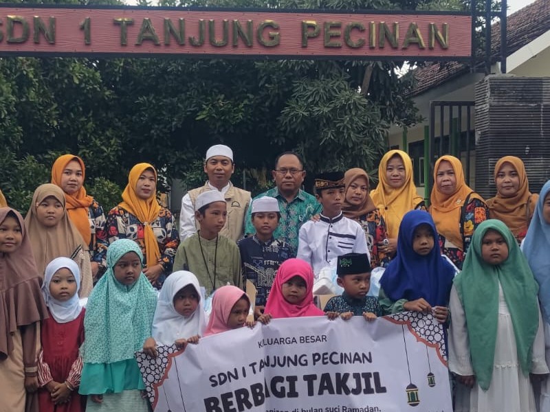 Berbagi Takjil