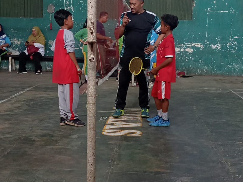 Mengikuti Perlombaan